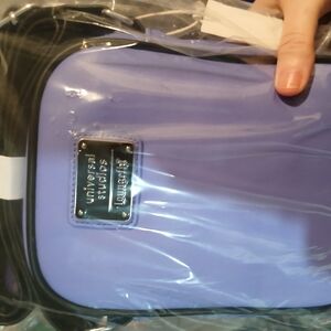 Minion Lounge Fly Cross Body